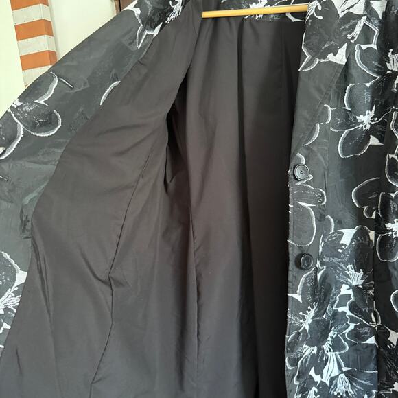 CHICO's Black and White Floral Jacquard Light Jacket | Chico's 3 / US Size 16-18 - Picture 9 of 10